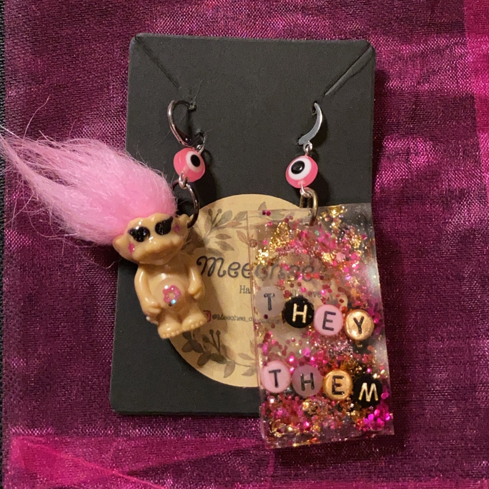 Earrings/ pronouns